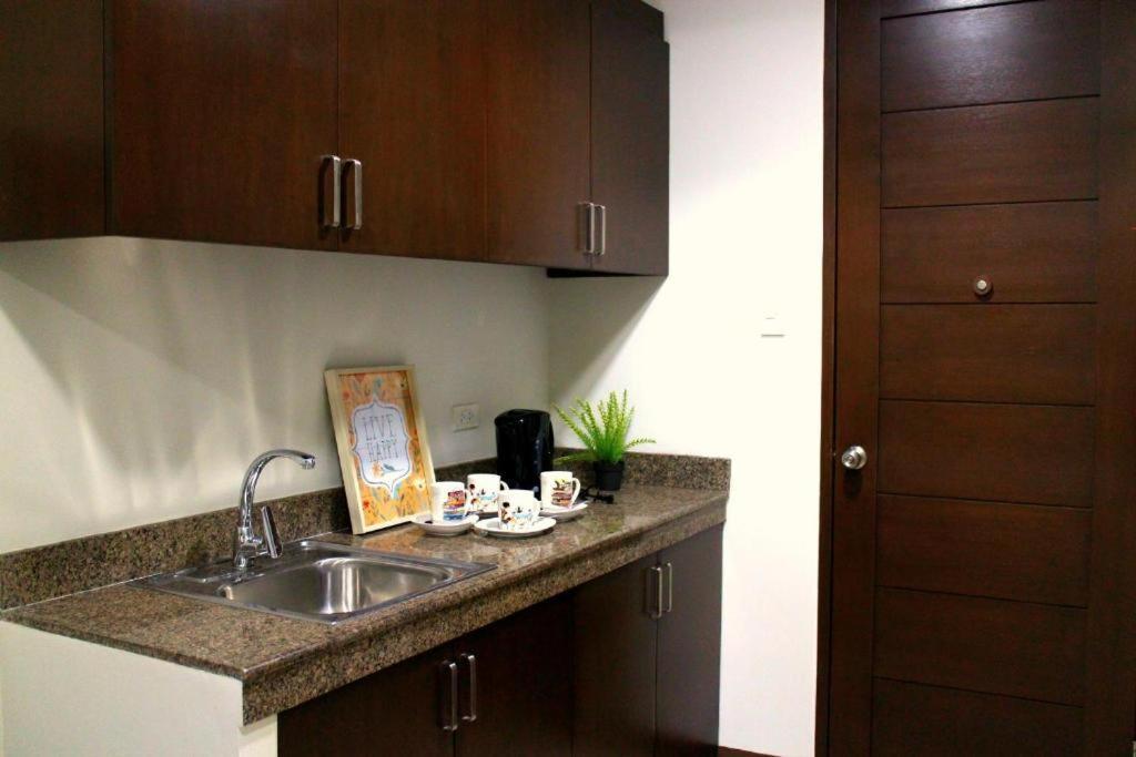 Urban Hostel Pasig City Exterior foto